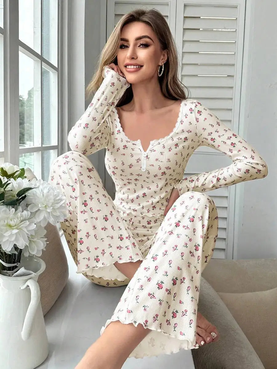 Sleepwear Women Floral Print Lettuce Trim Top with Long Pant Lovely Loungewear Full Sleeve Nightwear Spring Autumn Pajamas Set