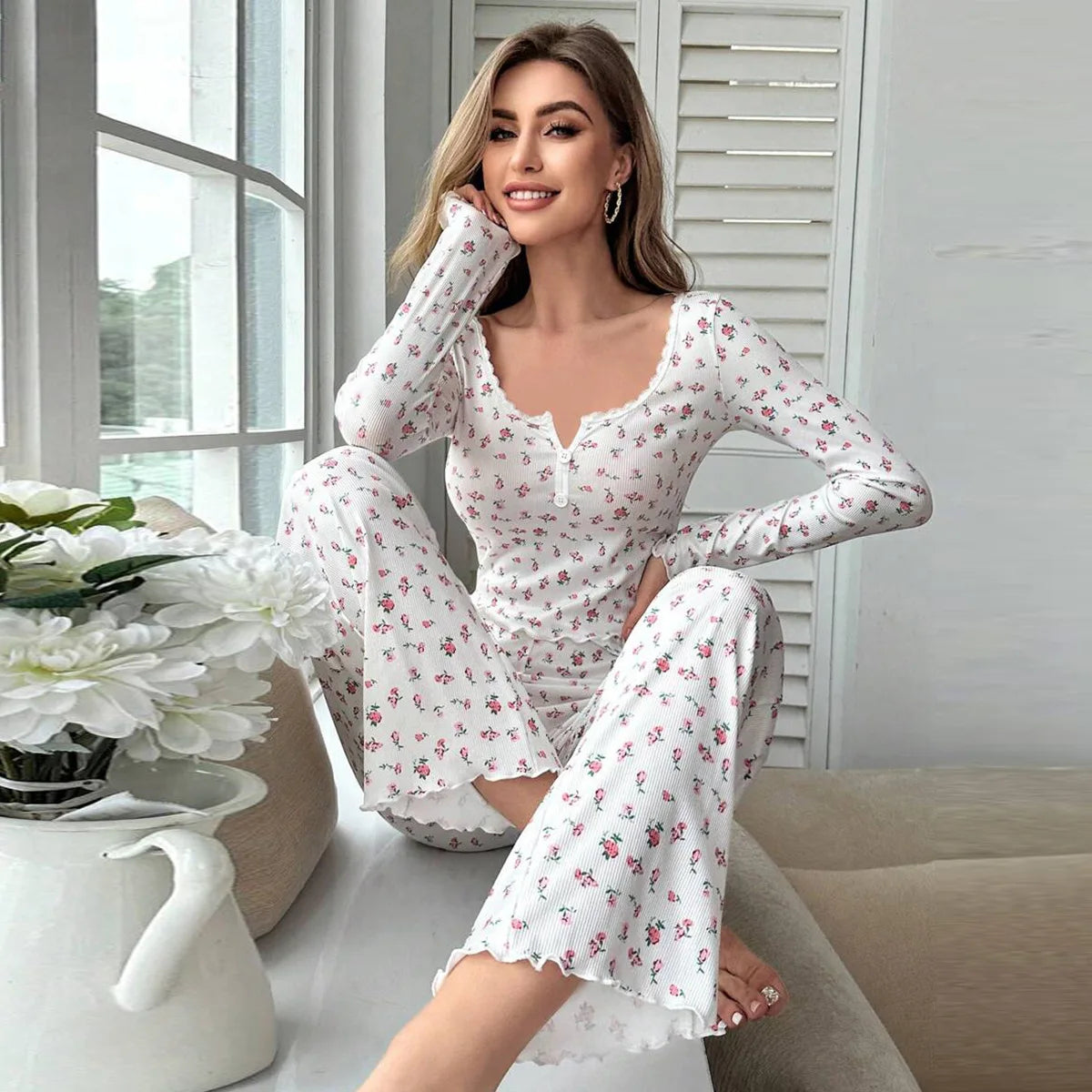 Sleepwear Women Floral Print Lettuce Trim Top with Long Pant Lovely Loungewear Full Sleeve Nightwear Spring Autumn Pajamas Set